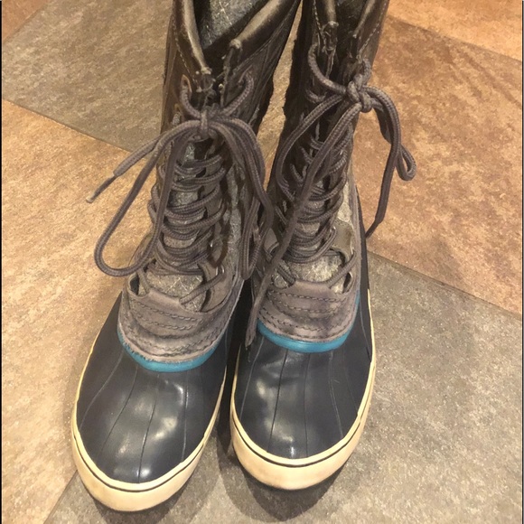 Sorel Snow Boots - Picture 4 of 7